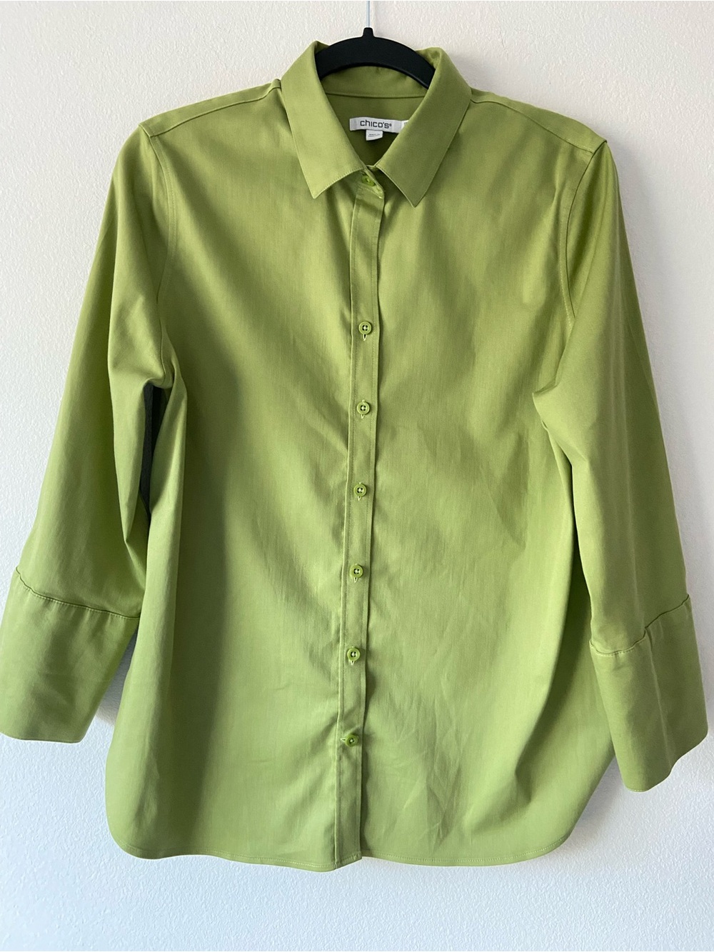 CHICO'S Green Button Front Shirt Blouse Wide Cuff Size US 10